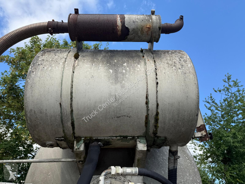 تجهيزات الآليات الثقيلة    Stetter Betonmischer...