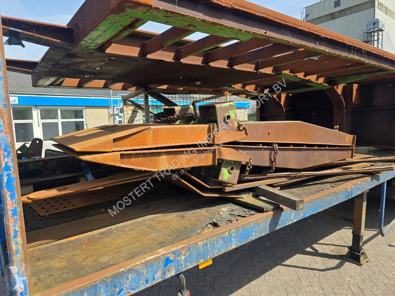 Low loader body 2-Axle Low Loader Chassis – Air...
