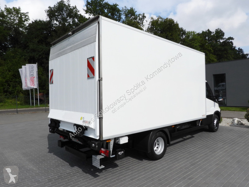 Samochód dostawczy Iveco 70C17 DAILY