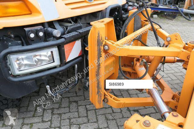 تجهيزات الآليات الثقيلة  Unimog 405/10....