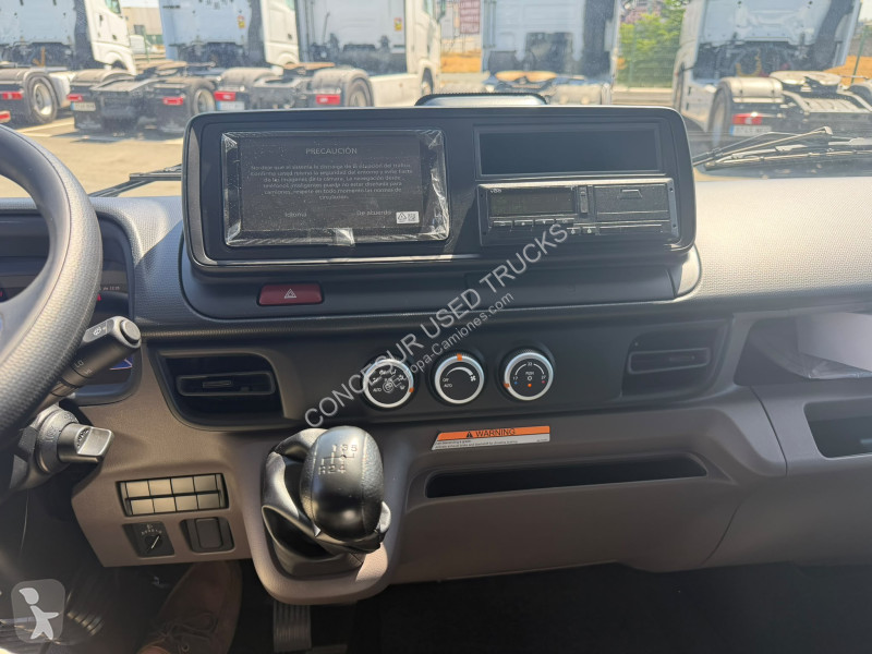 Vybavení pro nákladní vozy Mitsubishi Fuso...