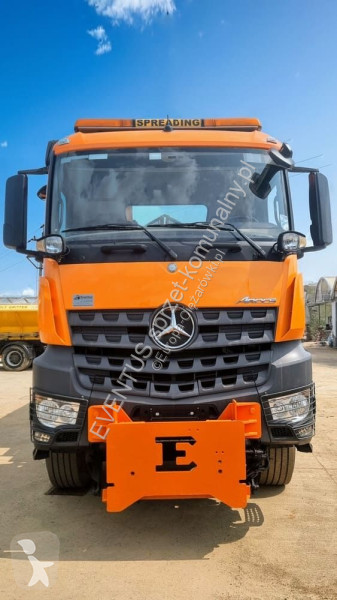 Mercedes 3333 Truck equipments