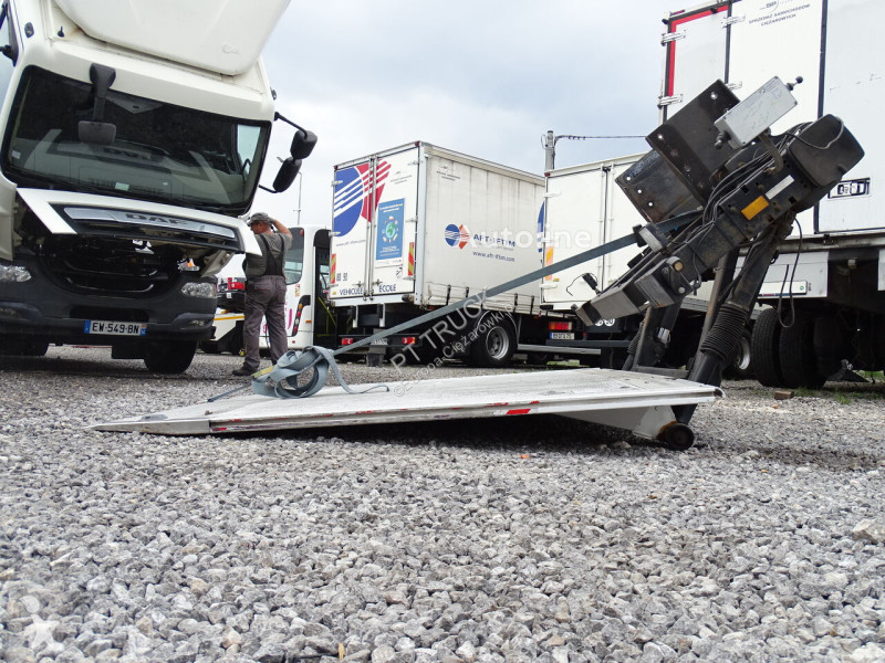 Équipements PL Scania ampe de chargement...