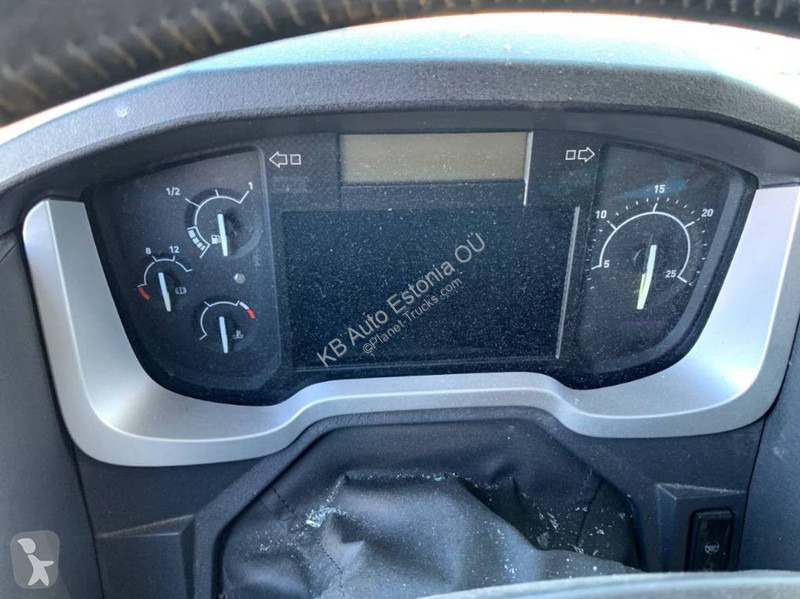 Attrezzature automezzi pesanti Renault T 380...
