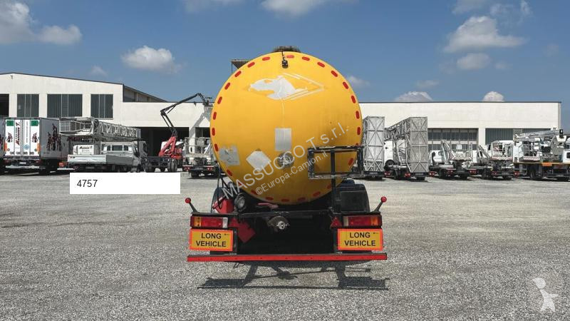 Attrezzature automezzi pesanti