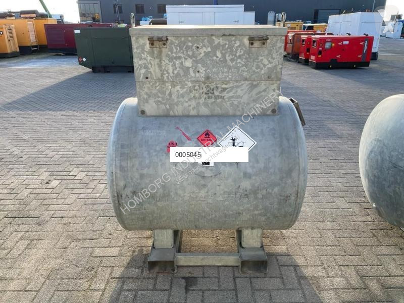 Attrezzature automezzi pesanti  Dieseltank...