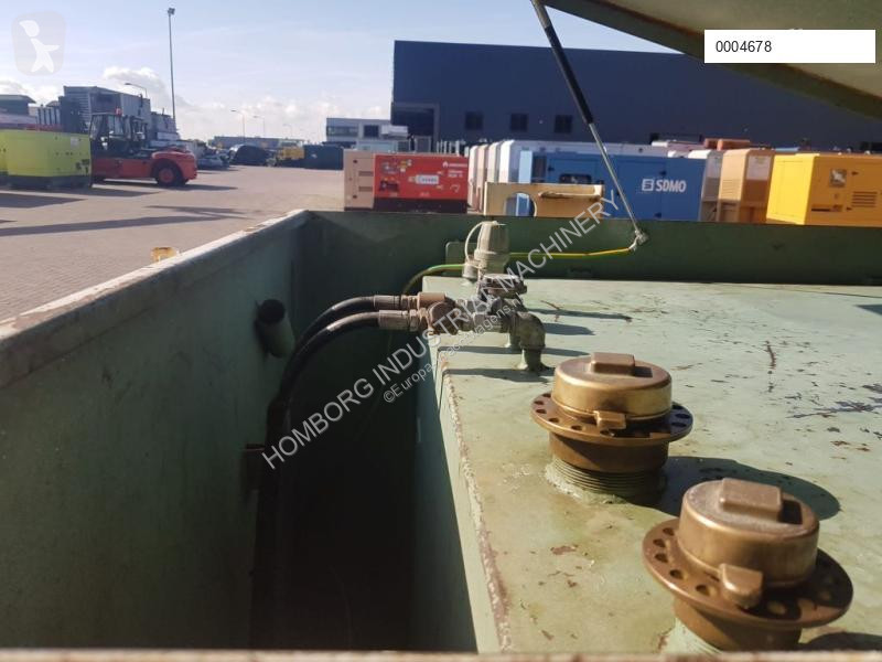 Uitrusting voor vrachtwagens  Dieseltank...