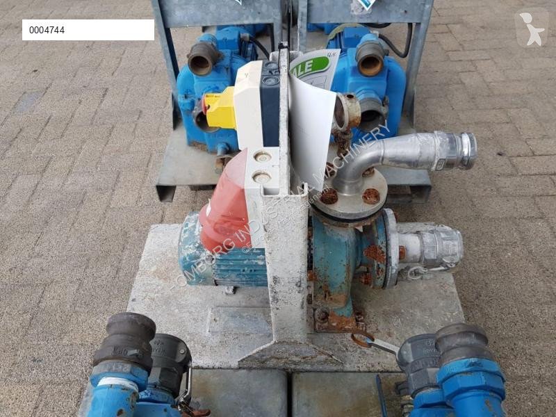 Uitrusting voor vrachtwagens  Waterpomp...