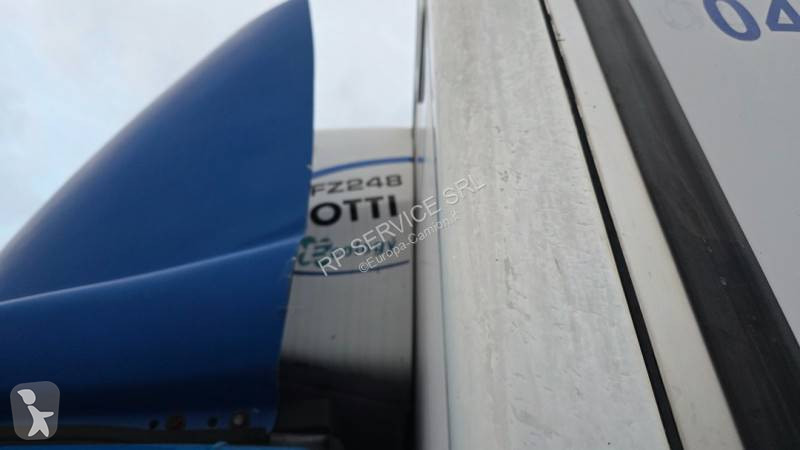 عربة نفعية Iveco