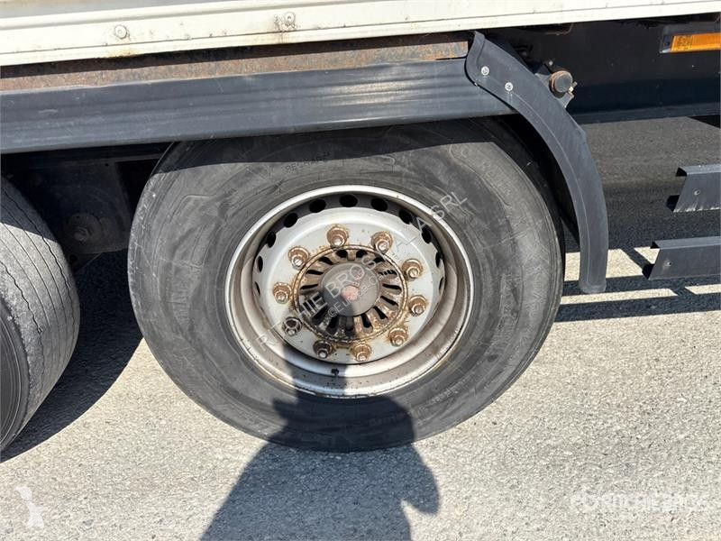 Félpótkocsi Kögel SPKH18 P90/1110 T/A Van Trailer