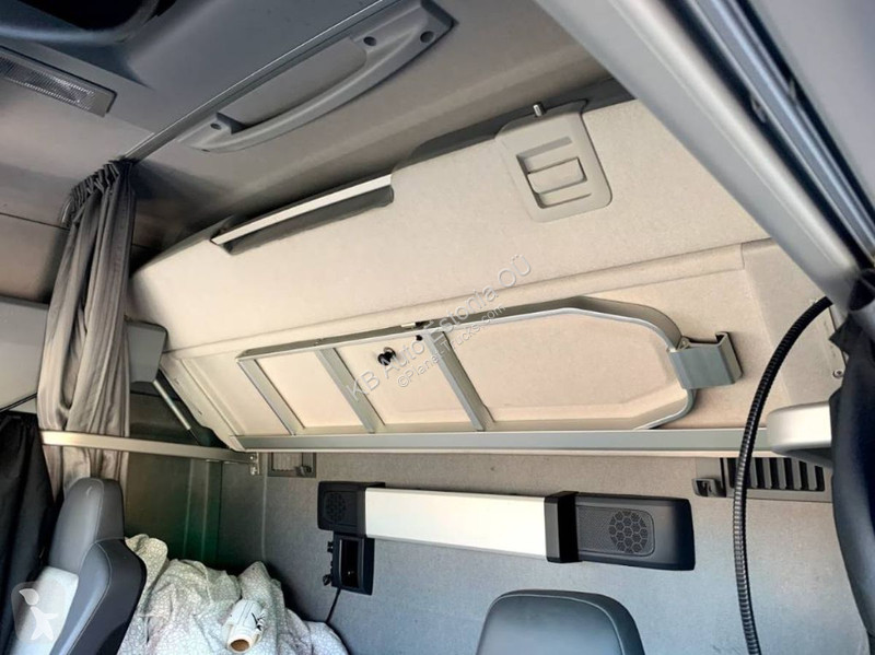 Attrezzature automezzi pesanti Renault T 380...