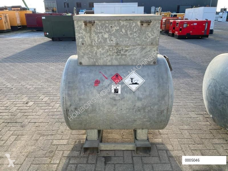 Attrezzature automezzi pesanti  Dieseltank...