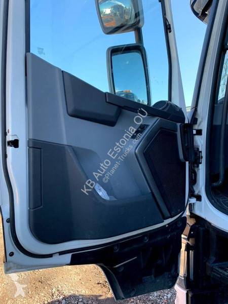 Attrezzature automezzi pesanti Renault T 380...