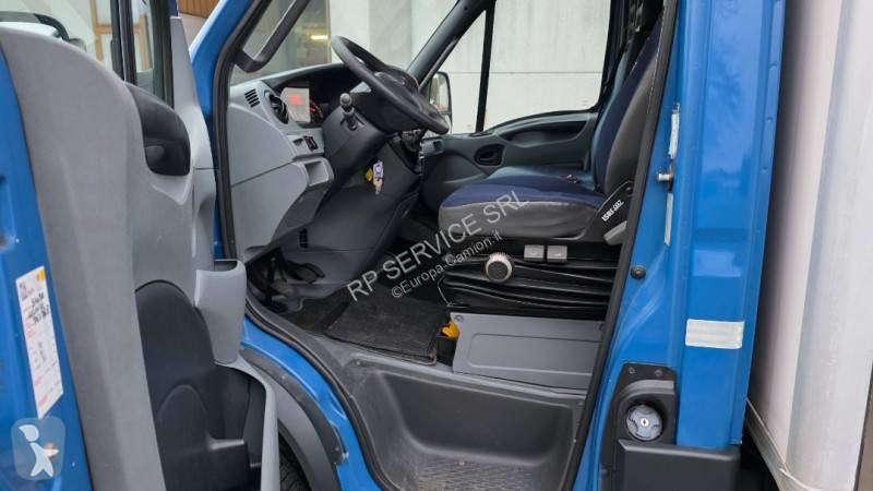 عربة نفعية Iveco