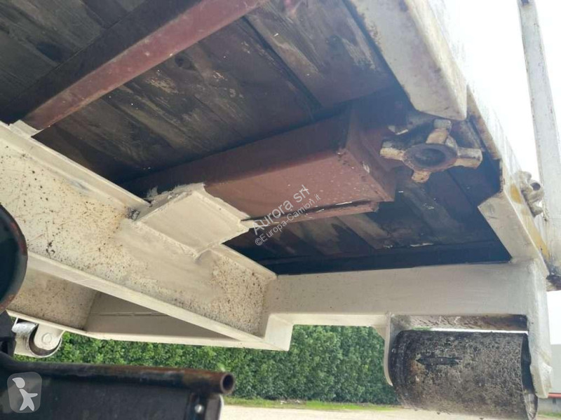 PL-utrustningar  USATO A PIANALE SENZA SPONDE