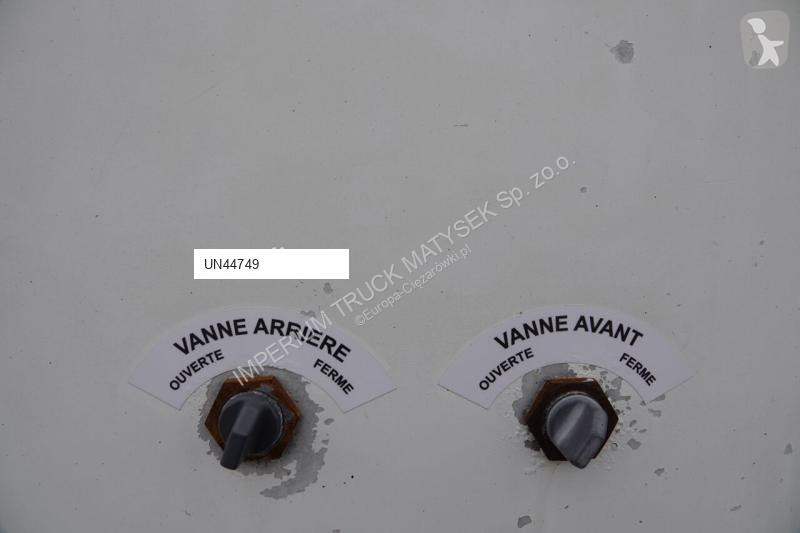 Equipamentos pesados  CEMENTONACZEPA / 2 KOMORY...