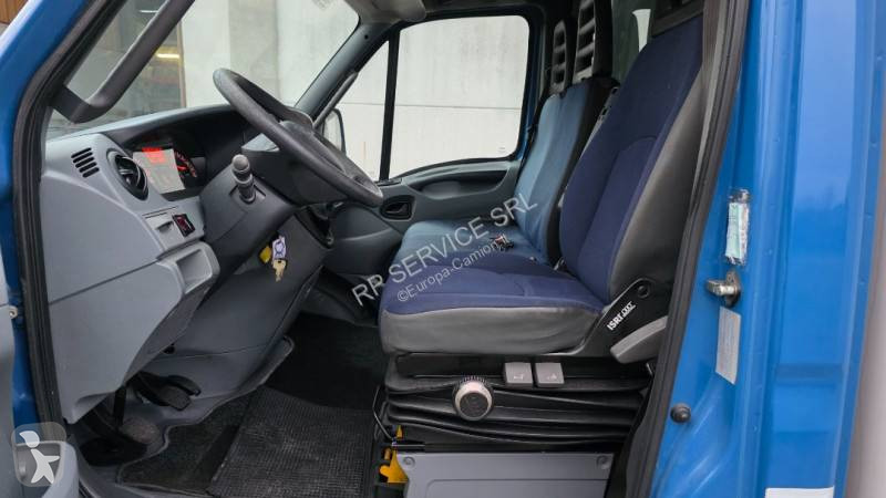 عربة نفعية Iveco