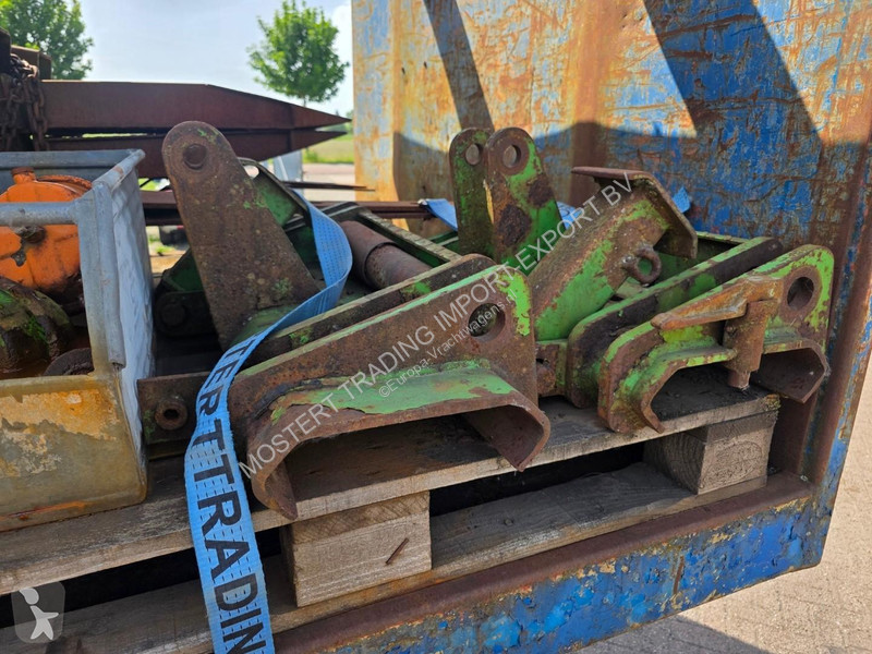 Low loader body 2-Axle Low Loader Chassis – Air...