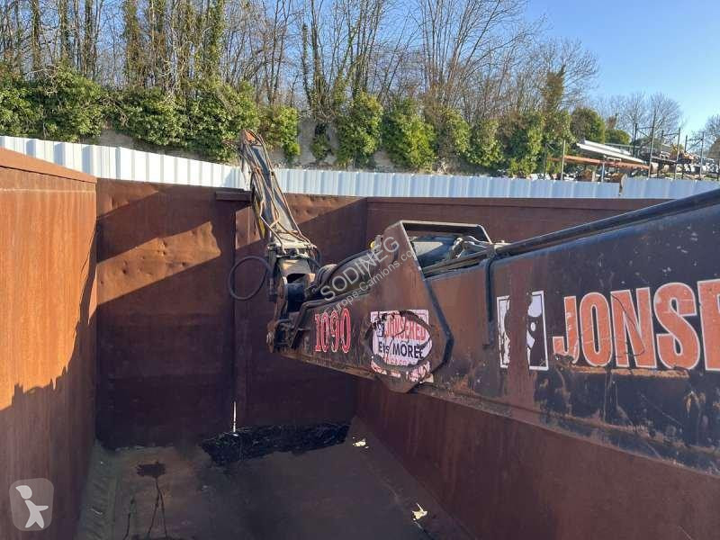 Équipements PL   AVEC GRUE JONSERED 1090