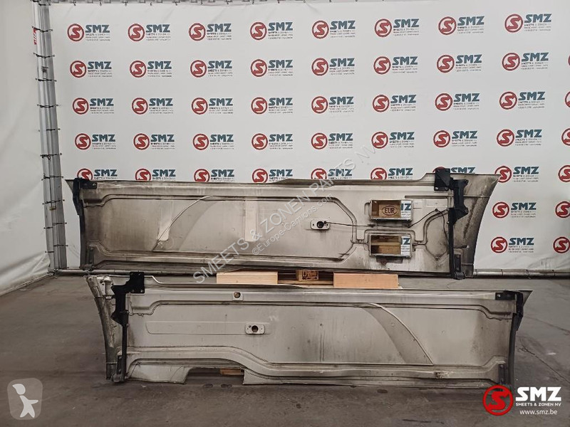Equipamentos pesados DAF Occ set side skirts...