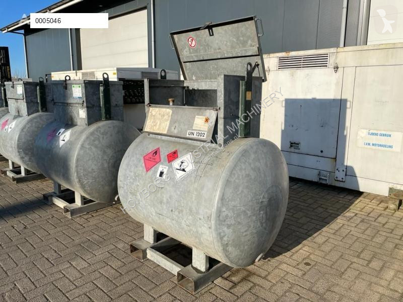 Attrezzature automezzi pesanti  Dieseltank...