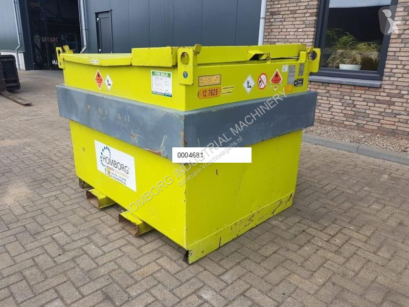 Uitrusting voor vrachtwagens  Dieseltank...