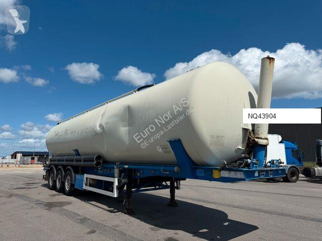 Uitrusting voor vrachtwagens  3 axle 63 m3 Silo...