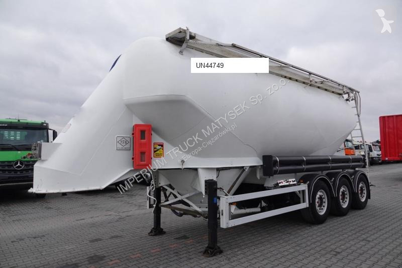 Equipamentos pesados  CEMENTONACZEPA / 2 KOMORY...