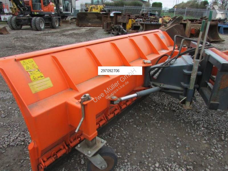 Attrezzature automezzi pesanti  SF 275...