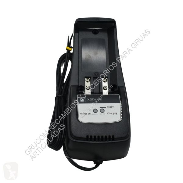 Equipamentos pesados Cargador batería Hiab XS...