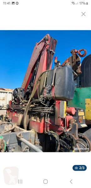 Grue auxiliaire Fassi