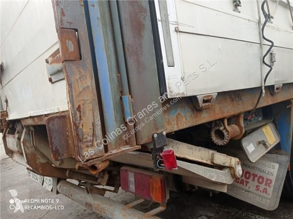تجهيزات الآليات الثقيلة Nissan M - 75.150