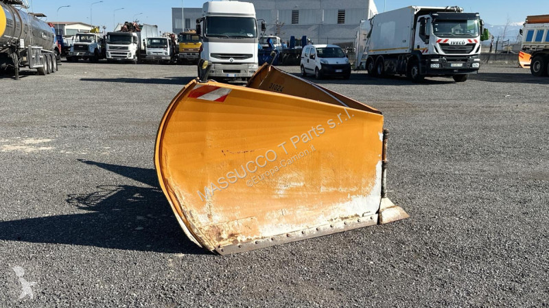 Attrezzature automezzi pesanti  CPM