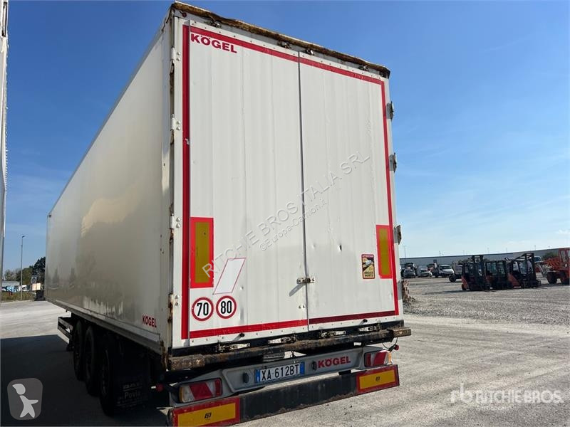 Félpótkocsi Kögel S24-3 Tri/A Van Trailer