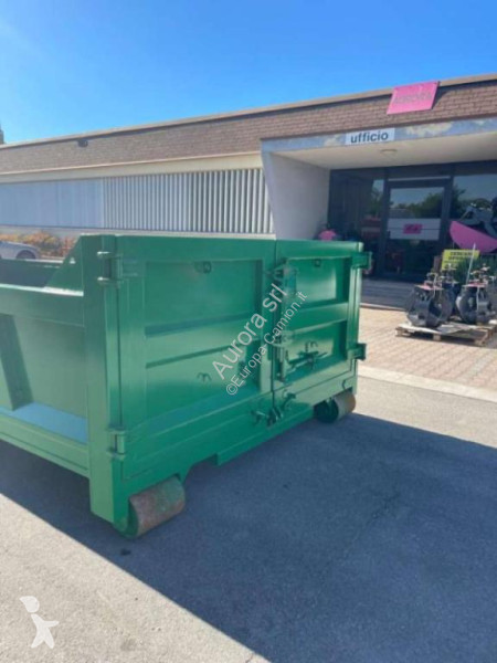 SCARRABILE NUOVO A CIELO APERTO Truck equipments