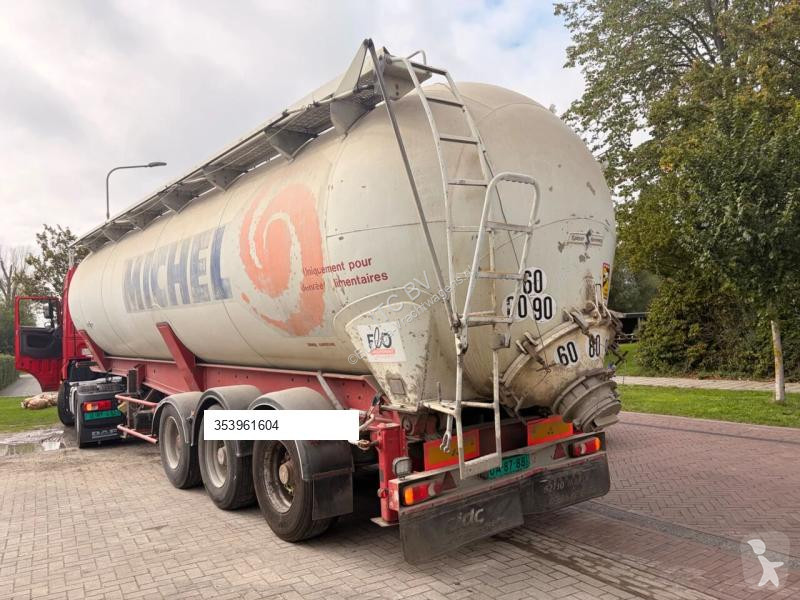 Spitzer S2400K semi-trailer