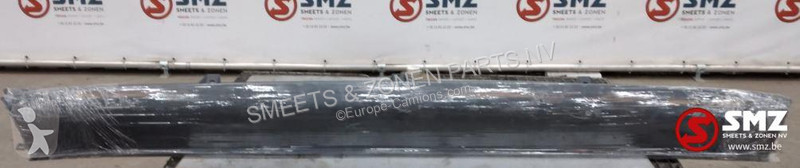 تجهيزات الآليات الثقيلة Iveco Onder spoiler Iveco