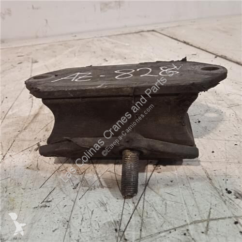 Equipamentos pesados Nissan Attache pour camion...
