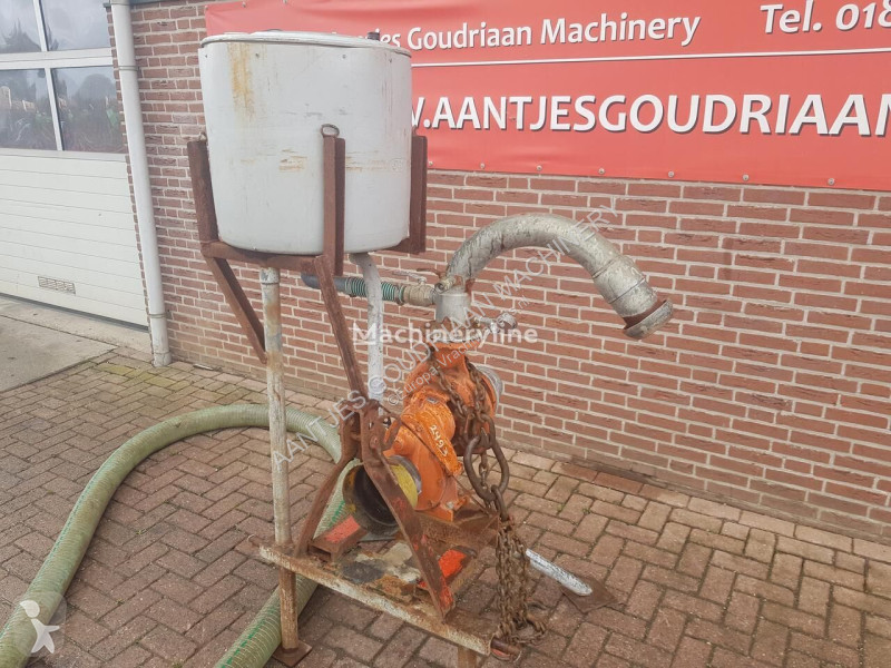 Uitrusting voor vrachtwagens  waterpomp