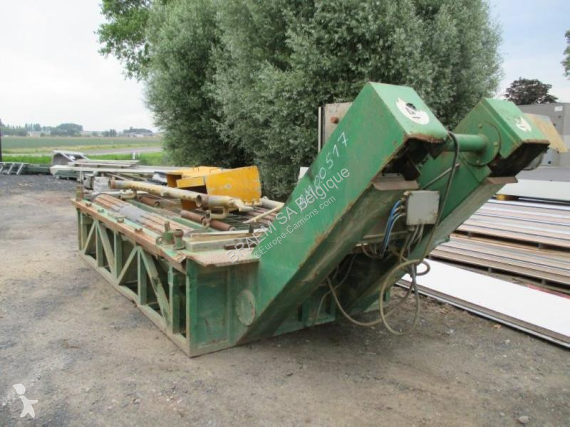 Uitrusting voor vrachtwagens   Banden- kuiser/...