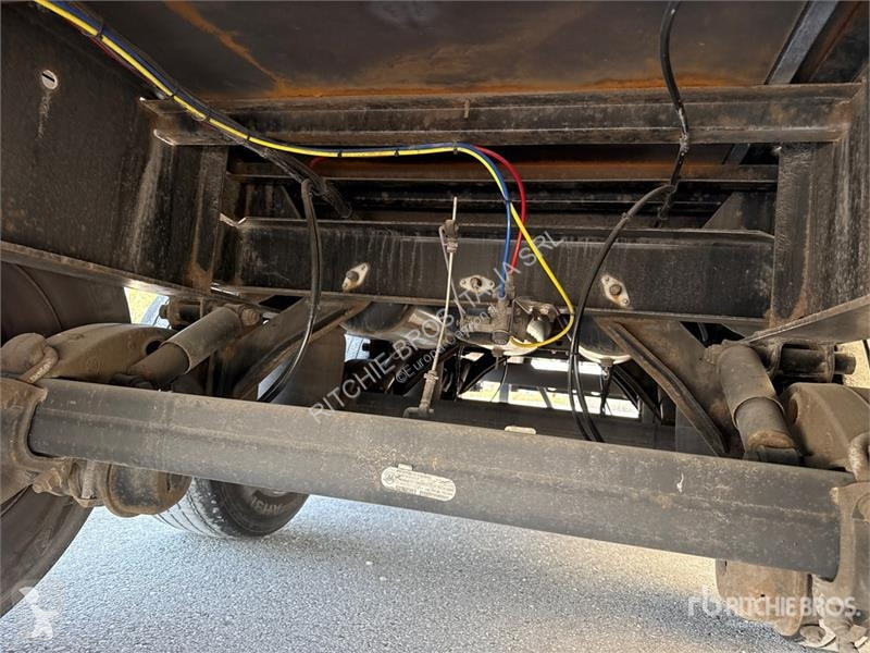 Félpótkocsi Kögel S24-3 Tri/A Van Trailer