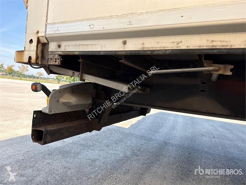 Félpótkocsi Kögel S24-3 Tri/A Van Trailer