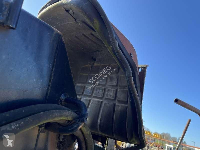 Équipements PL   AVEC GRUE JONSERED 1090