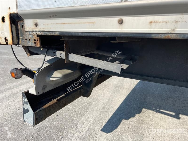 Félpótkocsi Kögel S24-3 Tri/A Van Trailer