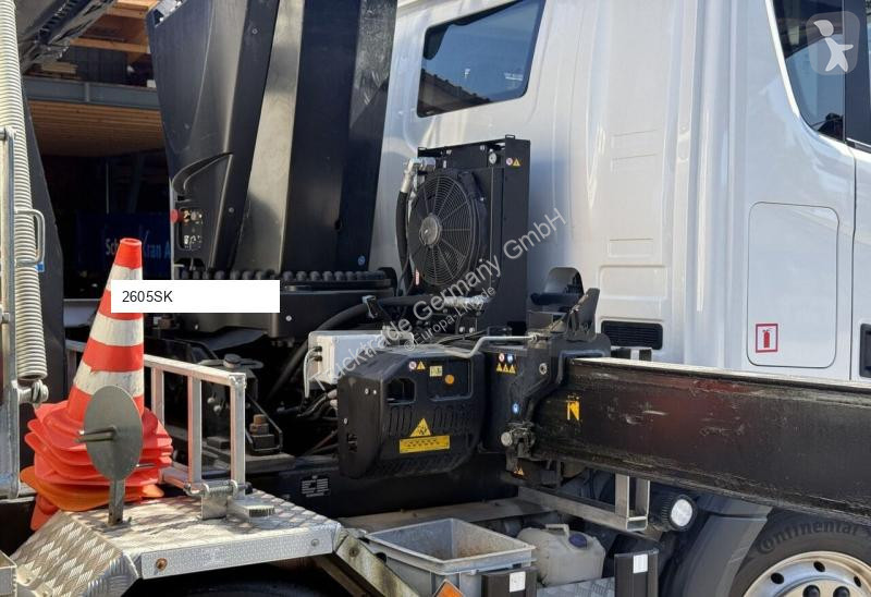Vybavení pro nákladní vozy Effer 305/6S