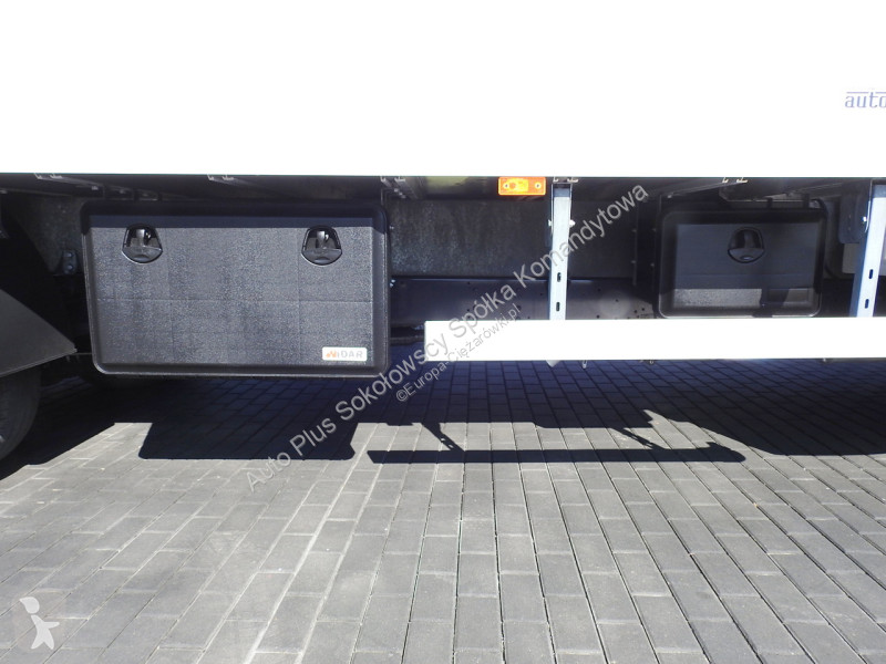Véhicule utilitaire Iveco 70C18 DAILY