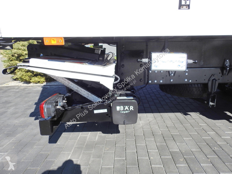 Véhicule utilitaire Iveco 70C18 DAILY