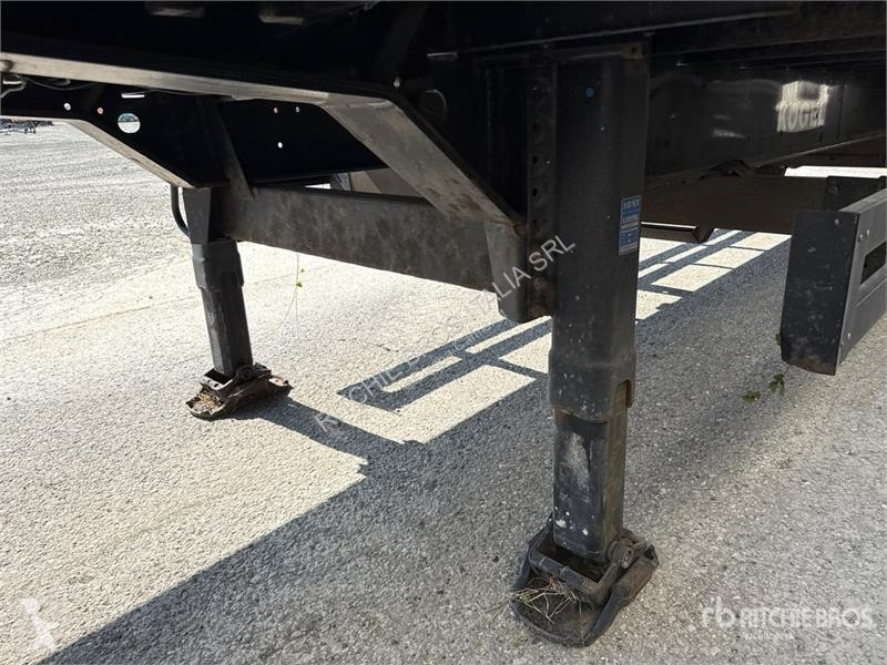 Félpótkocsi Kögel SPKH18 P90/1110 T/A Van Trailer