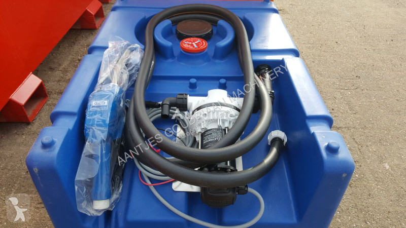Attrezzature automezzi pesanti Adblue tank