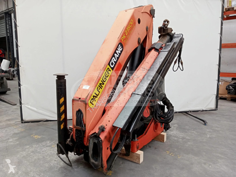 Uitrusting voor vrachtwagens Palfinger PK 23500